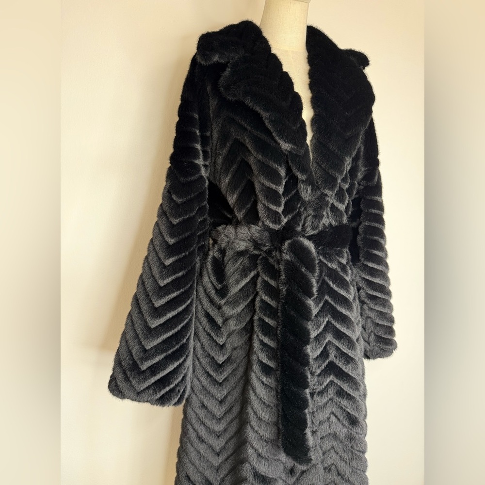 Long Black Faux Fur Coat L/XL Belted Full Length Luxury Statement Winter Coat - Picture 3 of 10